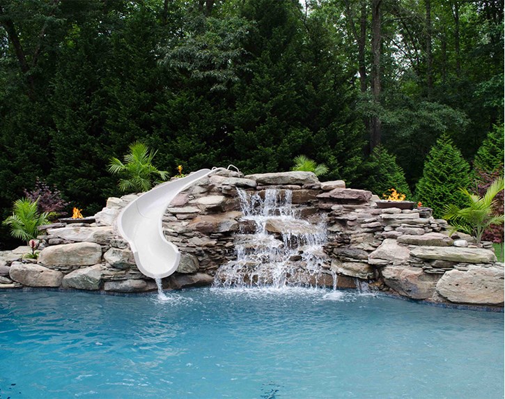 garden-ride-15-foot-custom-pool-slide-923×730